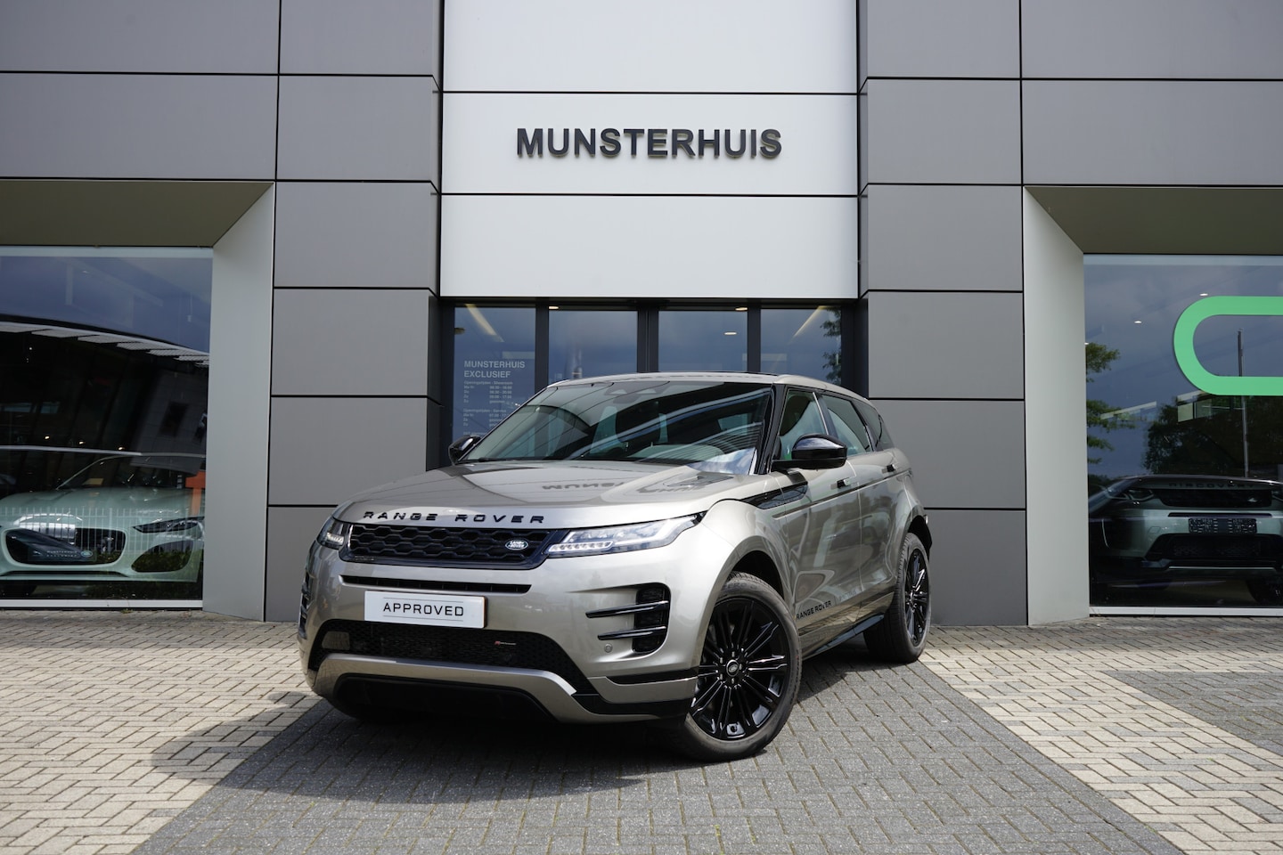 Land Rover Range Rover Evoque - 1.5 P300e AWD R-Dynamic S - Keyless Entry - Vast glazen panoramadak - - AutoWereld.nl