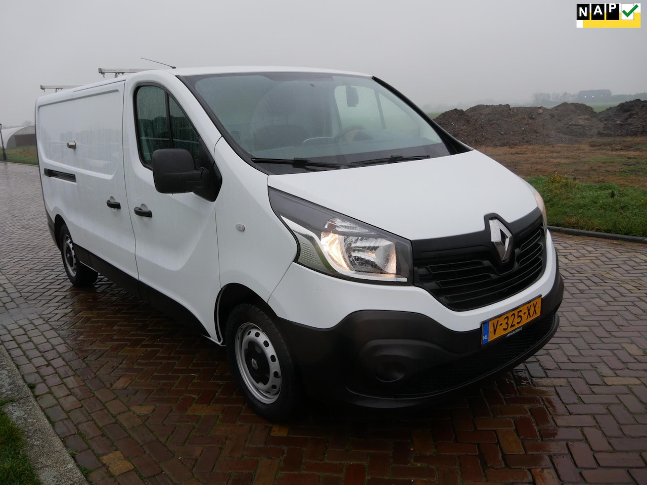 Renault Trafic - 1.6 dCi T29 L2H1 92kW Comfort AC NAVI 2XDOOR - AutoWereld.nl