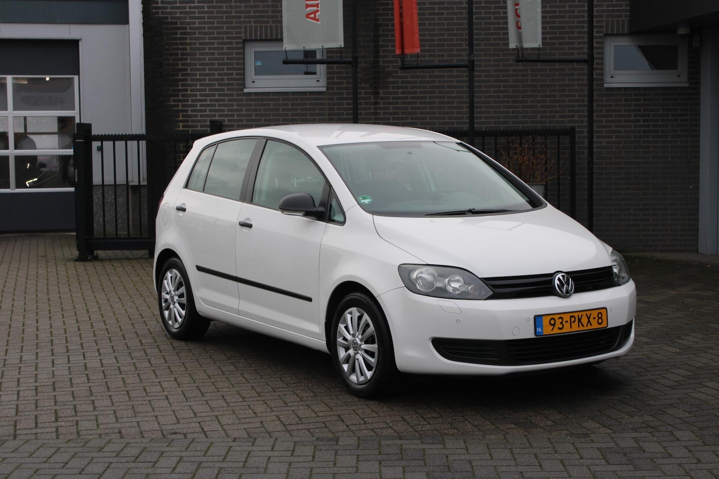 Volkswagen Golf Plus - 1.2 TSI Trendl. BlueM. Airco/Cruise/Pdc Nieuwe apk! - AutoWereld.nl