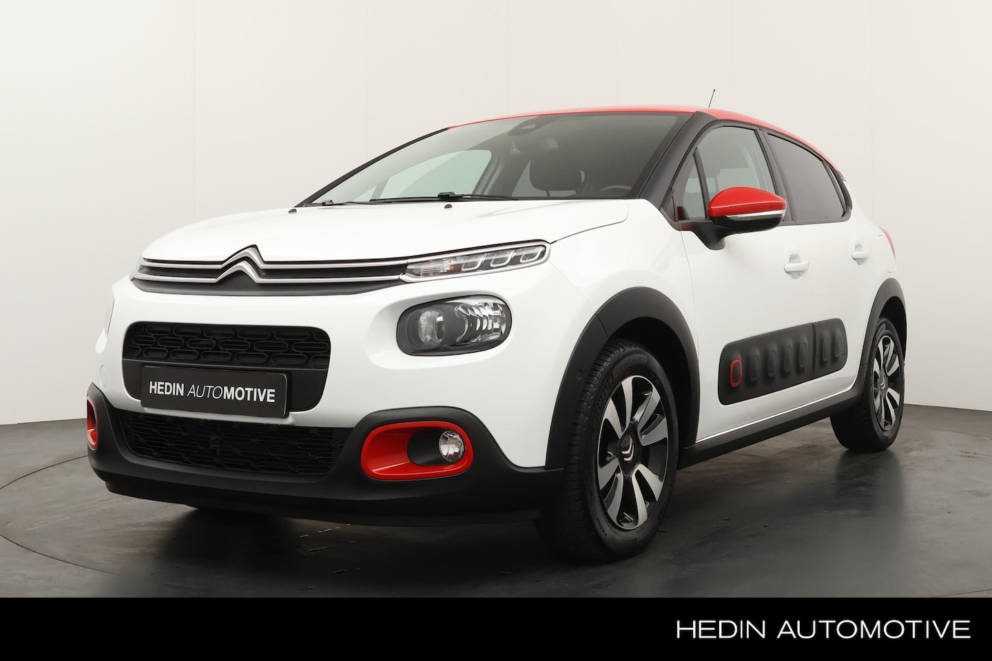 Citroën C3 - 1.2 110PK Shine Automaat | Navigatie | Camera | Climate contol | Cruise Control | Carplay - AutoWereld.nl