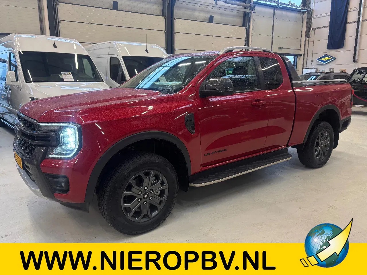 Ford Ranger - 2.0 Wildtrak Super Cab Automaat Airco Navi 3500KG Trekhaak 7600KM ! - AutoWereld.nl