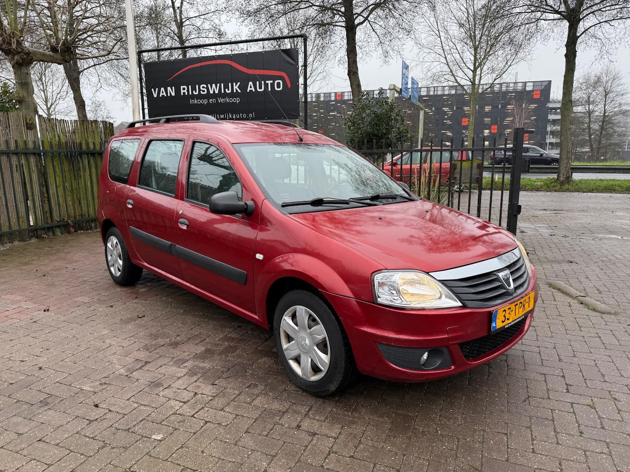 Dacia Logan MCV - 1.5 dCi Aniversare 5Pers Radio-Cd Dealer Ond - AutoWereld.nl