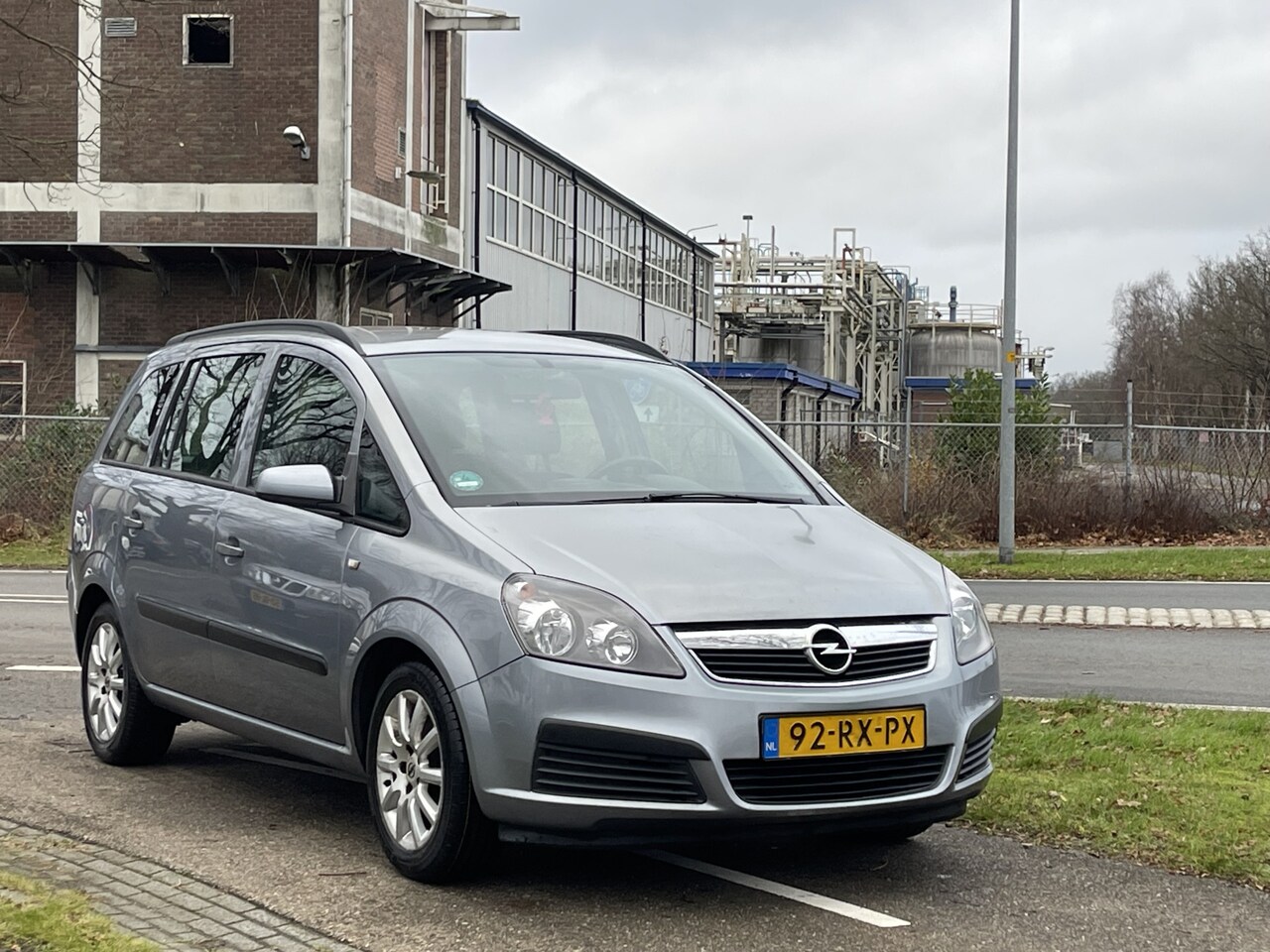 Opel Zafira - 1.6 Business | 7 Persoons | Airco | Nieuwe APK | Cruise Control | Trekhaak - AutoWereld.nl