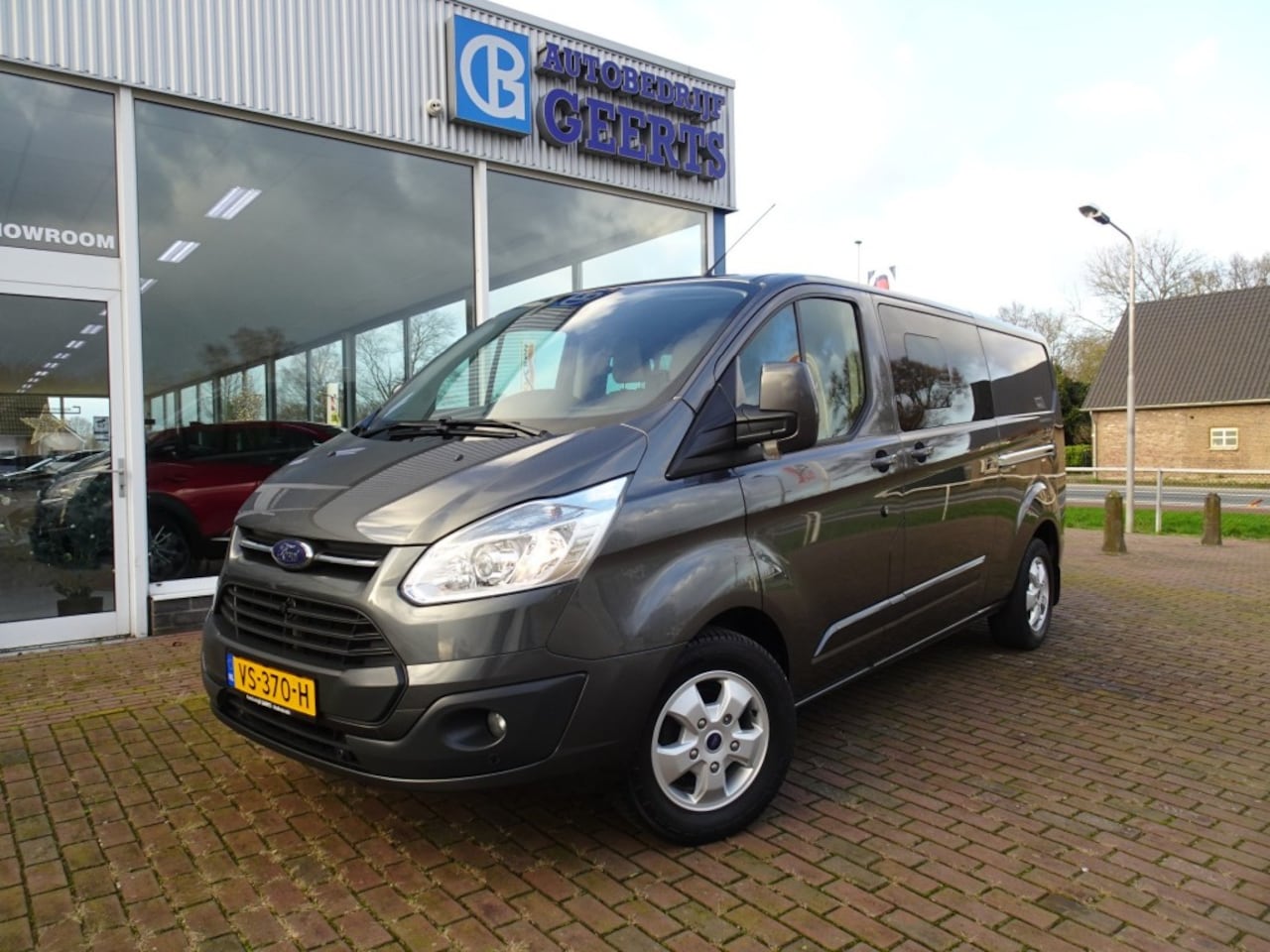 Ford Transit Custom - 290 2.2 TDCI L2H1 Limited Dubbele Cabine Camera/PDC/Leder/Navi/P - AutoWereld.nl