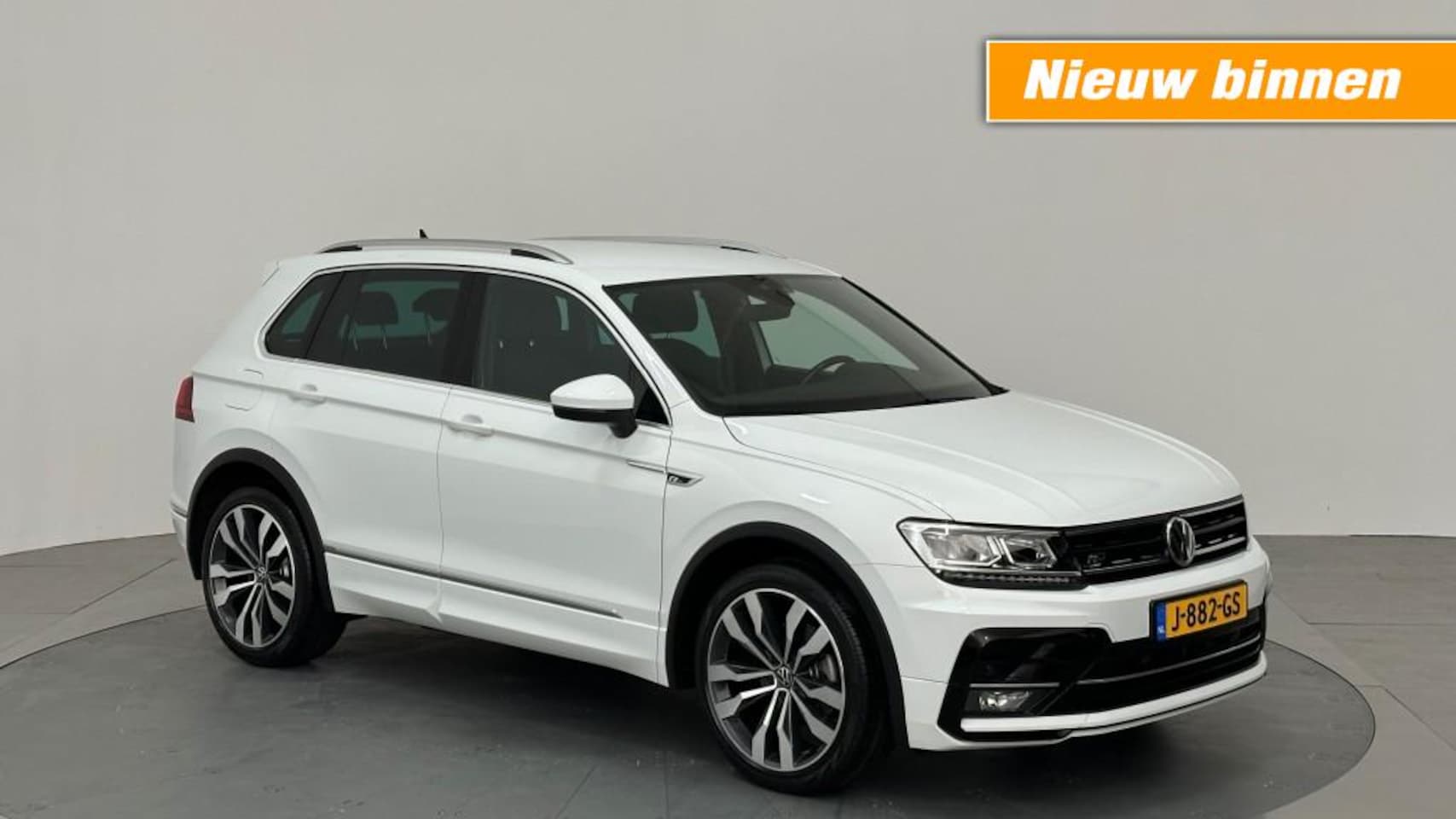 Volkswagen Tiguan - 1.5 TSI HIGHLINE BUS R-LINE - AutoWereld.nl