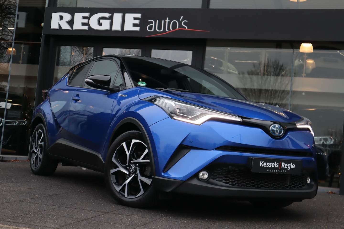 Toyota C-HR - 1.8 Hybrid Executive Bi-Tone Leer Navi ACC Camera - AutoWereld.nl