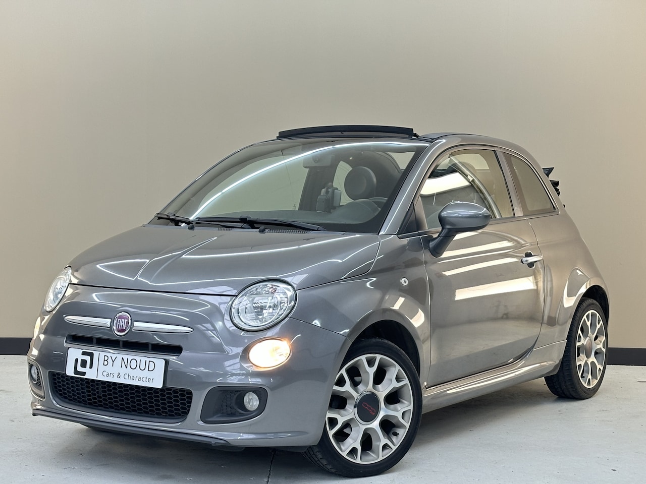 Fiat 500 C - 1.2 S 1.2 S, 70Pk, 2014, Parkeersensoren, Elektrische ramen, Lichtmetalen velgen, AUX aansluitin - AutoWereld.nl