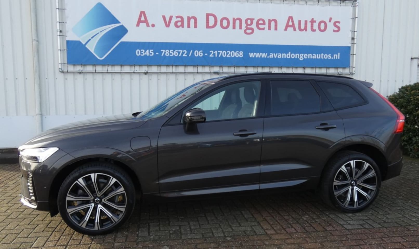 Volvo XC60 - 2.0 T6 Recharge AWD R-Design,Pano,ACC,360,Facelift - AutoWereld.nl