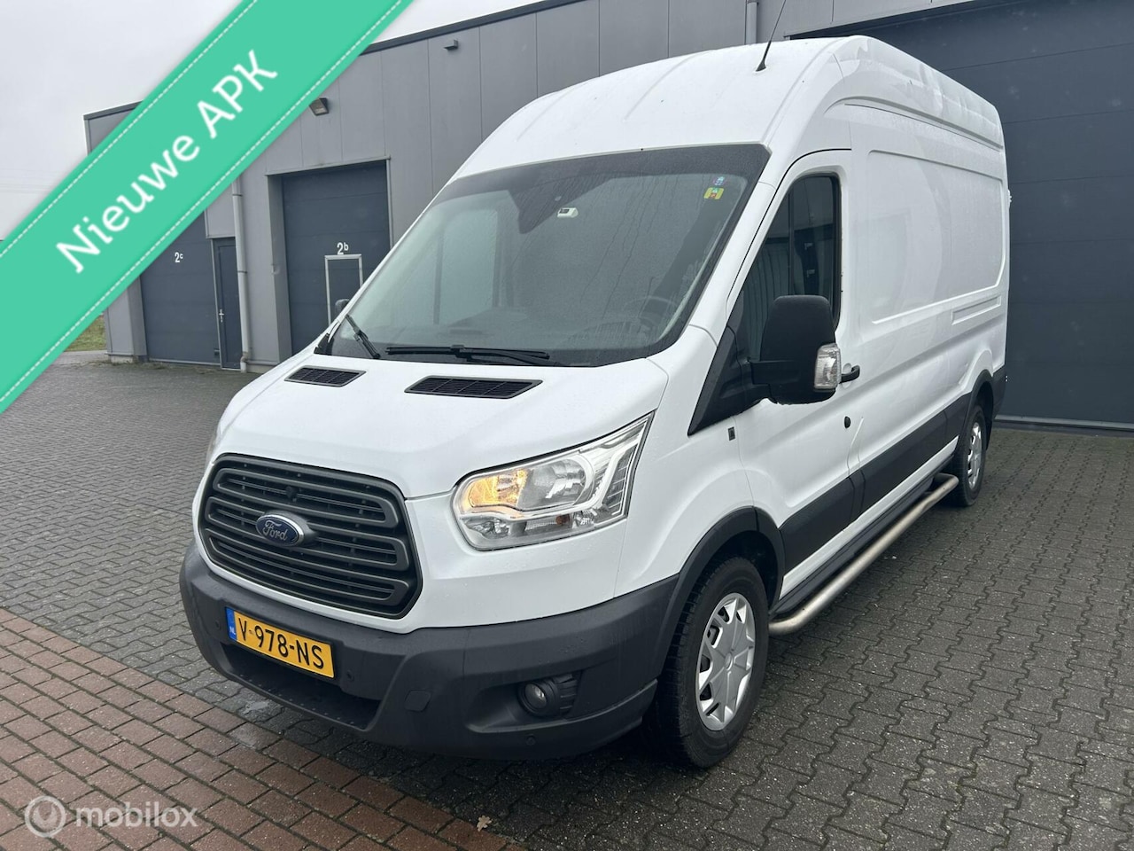 Ford Transit - 330 2.0 TDCI L3H2 Trend 330 2.0 TDCI L3H2 Trend nieuwe APK - AutoWereld.nl