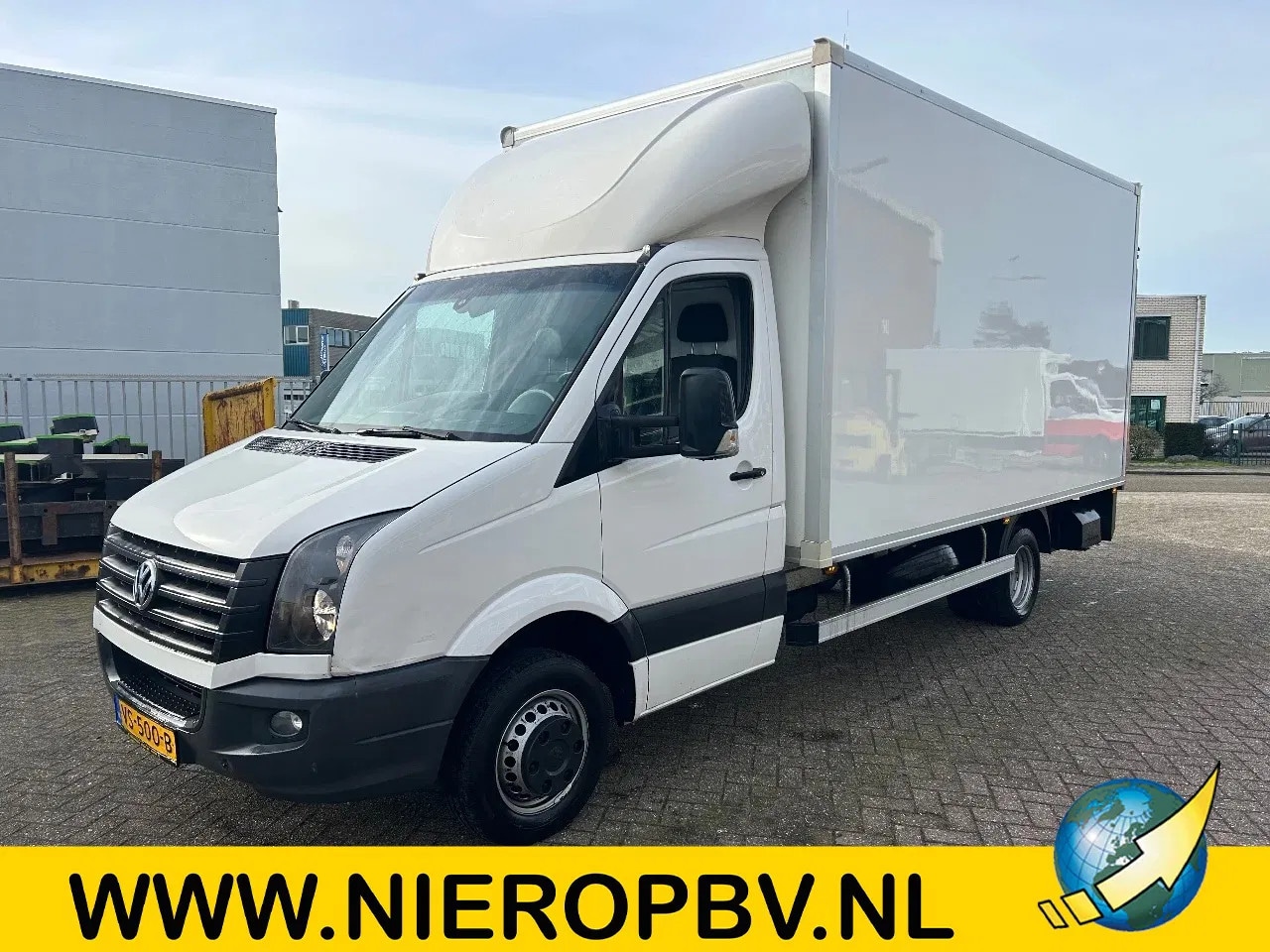 Volkswagen Crafter - 2.0TDI Bakwagen Laadklep Zijdeur Airco Navi Cruise control - AutoWereld.nl