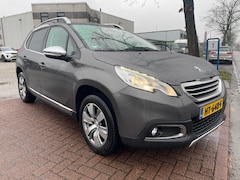 Peugeot 2008 - 1.2 PureTech Allure 129.000km Airco/ECC, Navigatie, Panoramadak