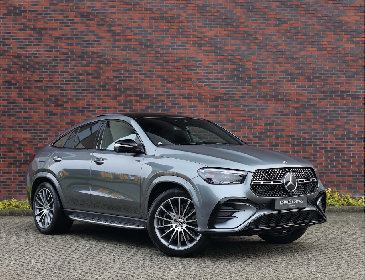 Mercedes-Benz GLE-Klasse - 400e 4MATIC AMG Line Premium Plus *Pano*Trekhaak*Burmester* - AutoWereld.nl