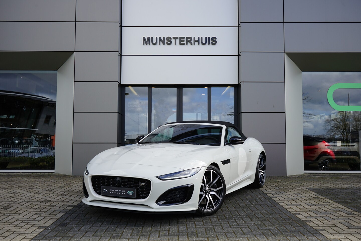 Jaguar F-type - Convertible P575 AWD R ZP Edition | Limited Edition | 1 of 150 | - AutoWereld.nl