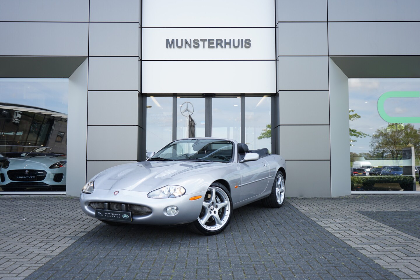 Jaguar XKR - 4.0 V8 Convertible | Origineel Nederlands | - AutoWereld.nl