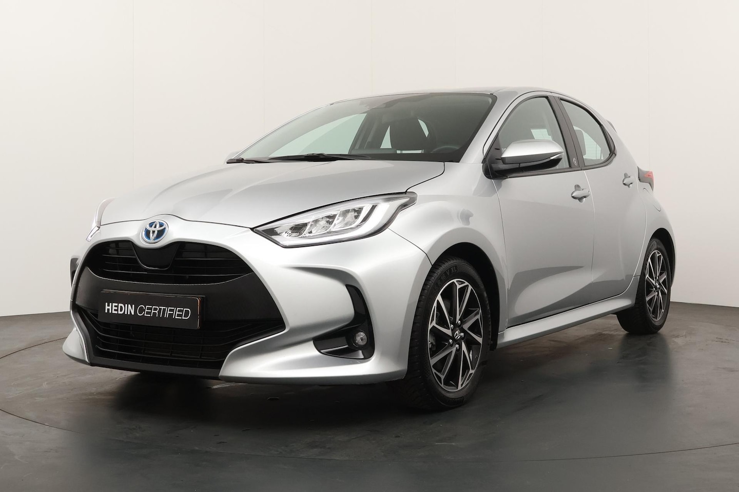 Toyota Yaris - 1.5 Hybrid Dynamic | Navigatie | Camera | Climate Control | Cruise Control | Apple Carplay - AutoWereld.nl