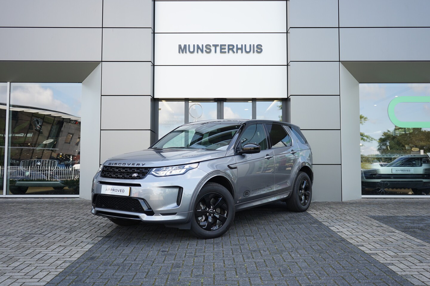 Land Rover Discovery Sport - P200 2.0 R-Dynamic S | Panorama dak | Verwarmde voorstoelen | Interactive Driver Display | - AutoWereld.nl