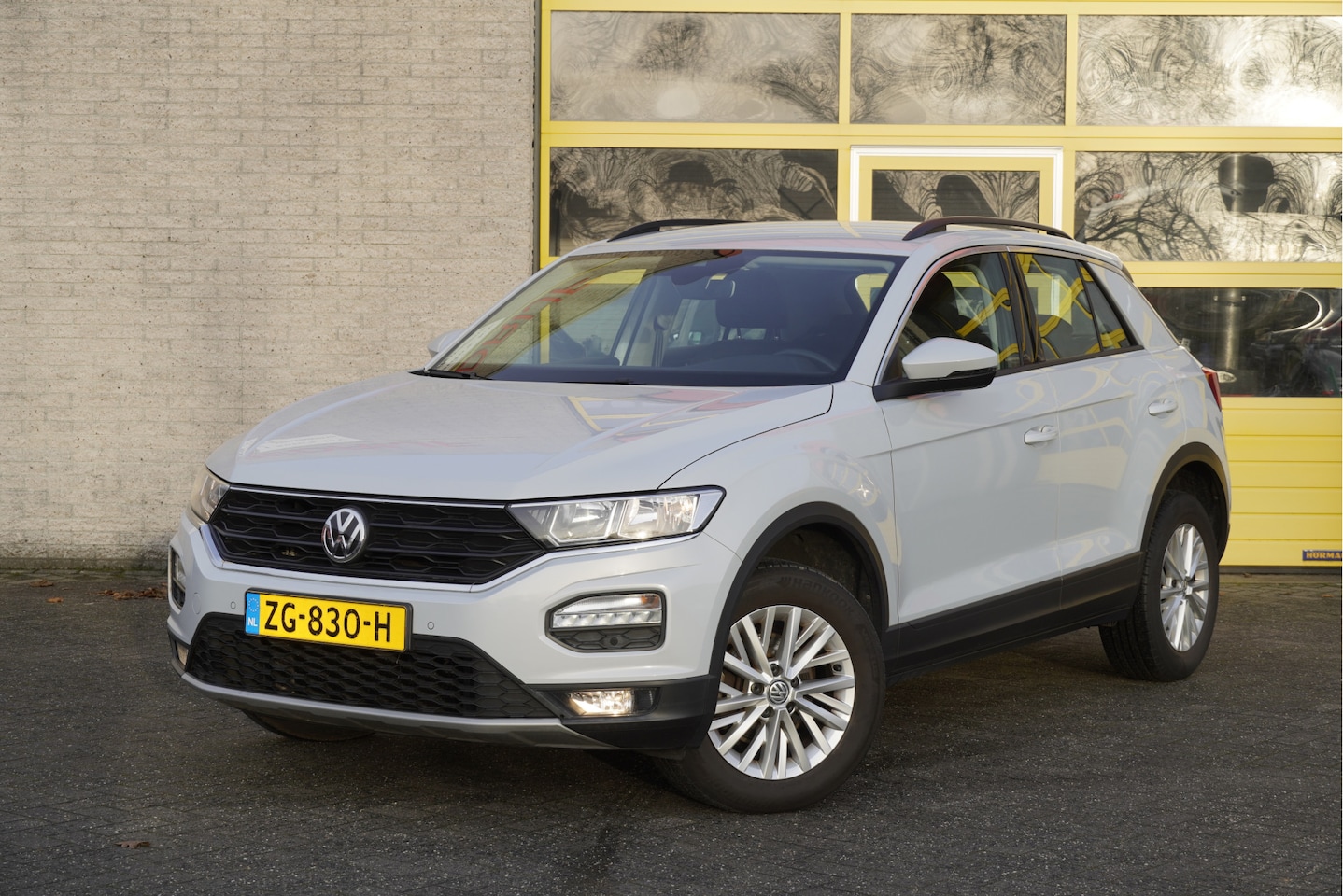 Volkswagen T-Roc - 1.5 TSI 150PK! Style BJ2019 Lmv 16" | Led | Pdc | Navi | App-Connect | Airco | Cruise cont - AutoWereld.nl