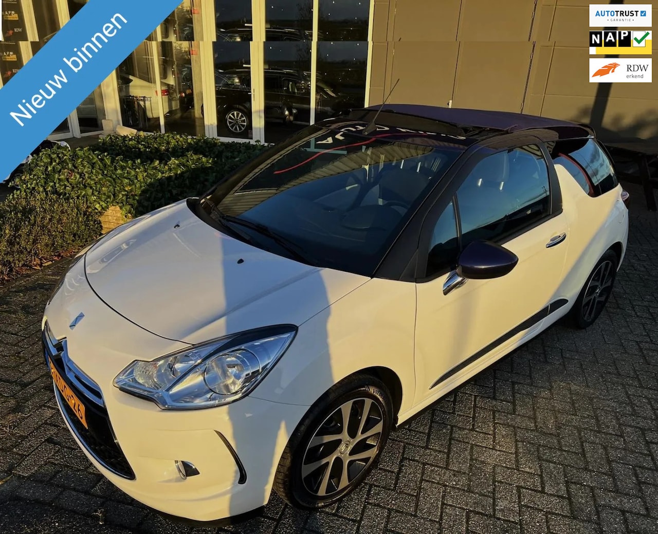 Citroën DS3 Cabrio - 1.2 VTi Chic AC/CRUISE/PDC - AutoWereld.nl