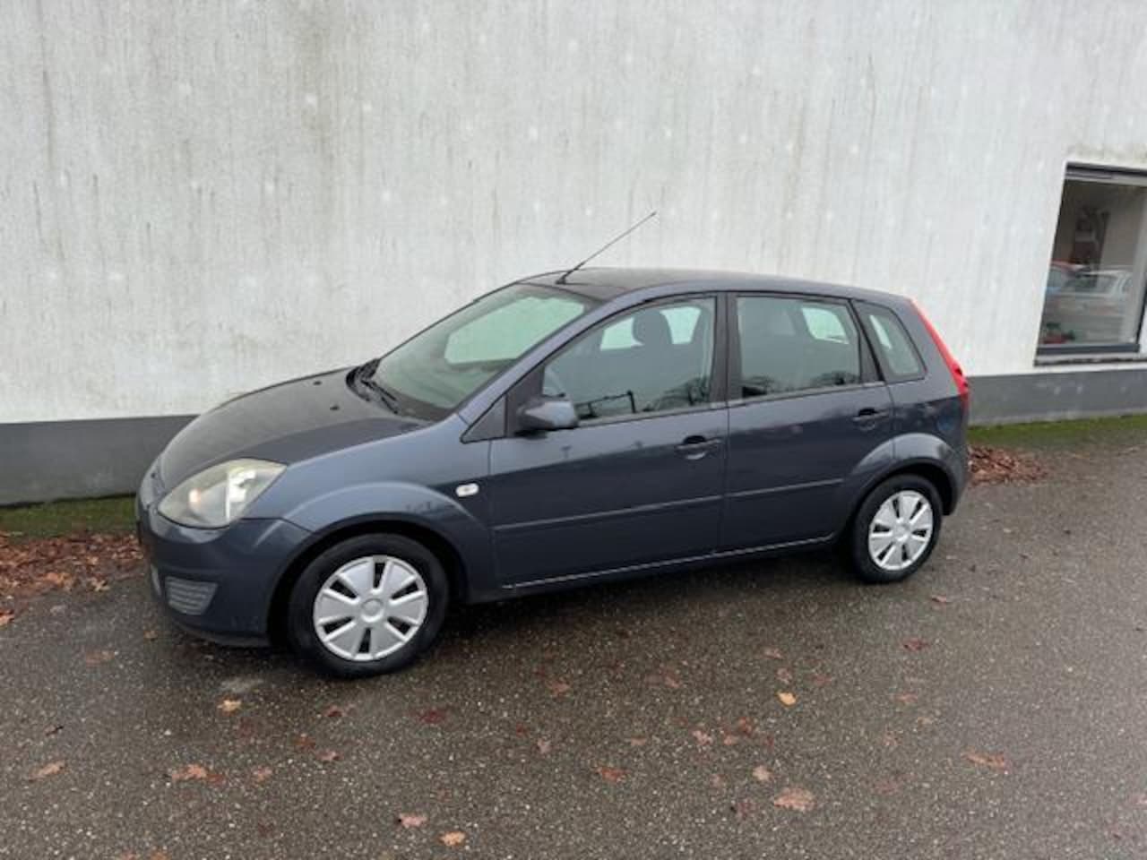 Ford Fiesta - 1.4-16V Ambiente 1.4-16V Ambiente, '08, 5-drs, airco, trekhaak, apk tot feb. '26 ! - AutoWereld.nl