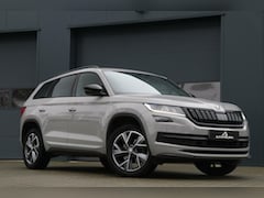 Skoda Kodiaq - 1.5 TSI |SPORTLINE| Adaptiv Cruise Sfeerverlicht Trekhaak Sportzetels SteelGrey Led Memory