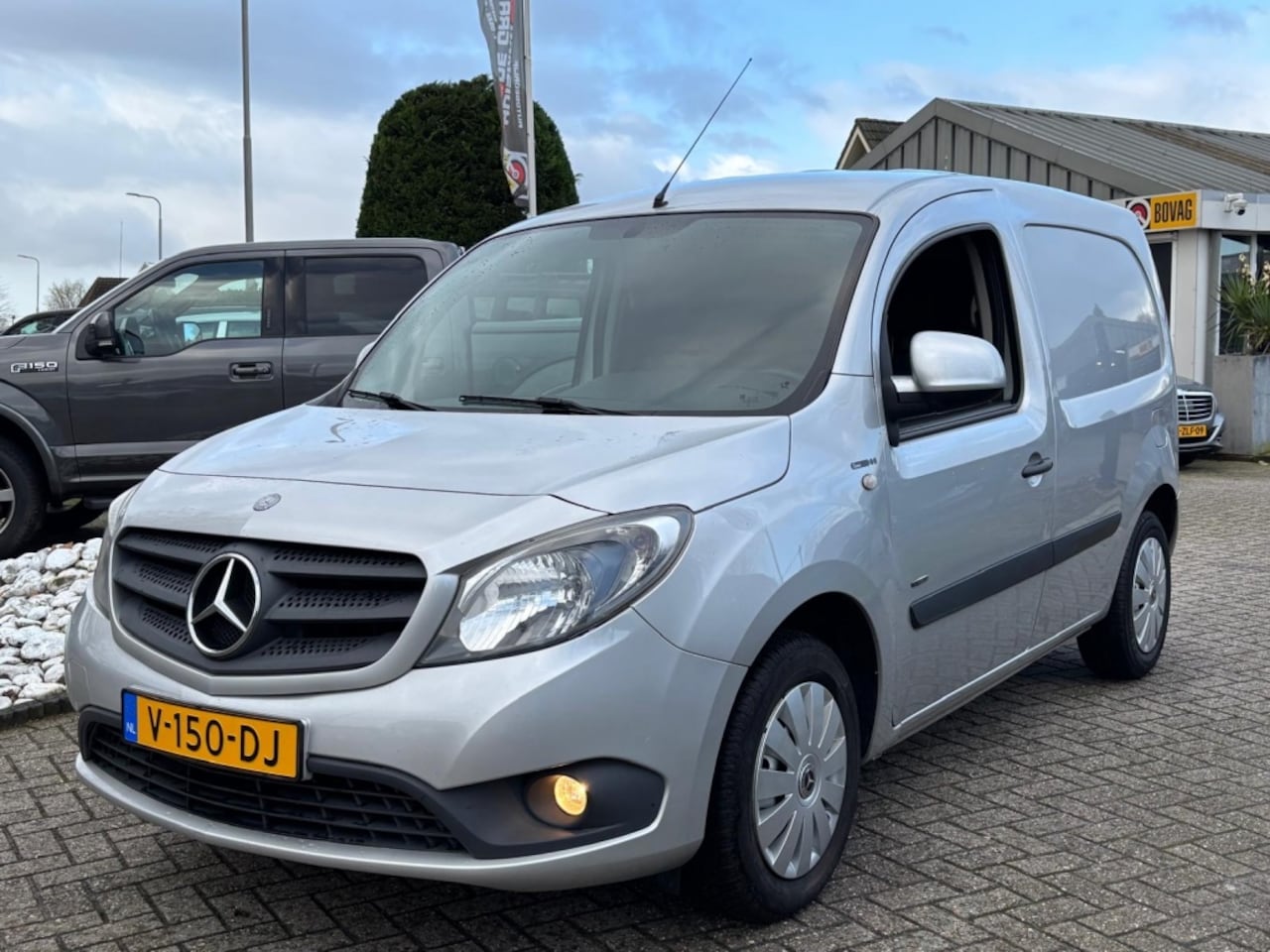 Mercedes-Benz Citan - 108 CDI Blue Efficiency 2017 Grijs Kenteken NL Auto - AutoWereld.nl