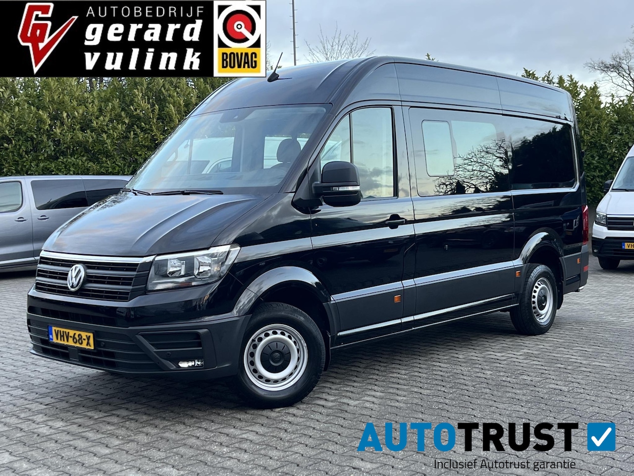 Volkswagen Crafter - 35 2.0 TDI L3H3 Highline AIRCO CRUISE NAV TREKHAAK - AutoWereld.nl