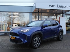 Toyota Yaris Cross - 1.5 VVT-I FIRST EDITION AUTOMAAT KEYLESS PRIVACY-GLASS AIRCO APPLE/ANDROID PARKCAMERA LM-V