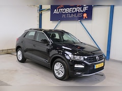 Volkswagen T-Roc - 1.0 TSI Style - N.A.P. Airco, Cruise, Navi, PDC, Trekhaak