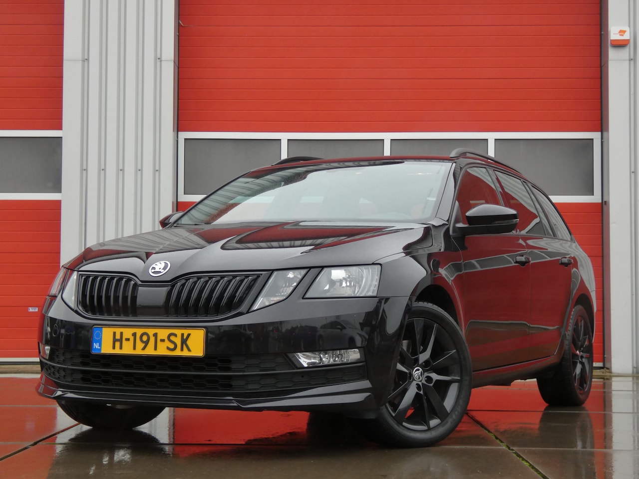 Skoda Octavia Combi - 1.5 TSI Greentech Sport Business/ automaat/ zeer mooi! - AutoWereld.nl