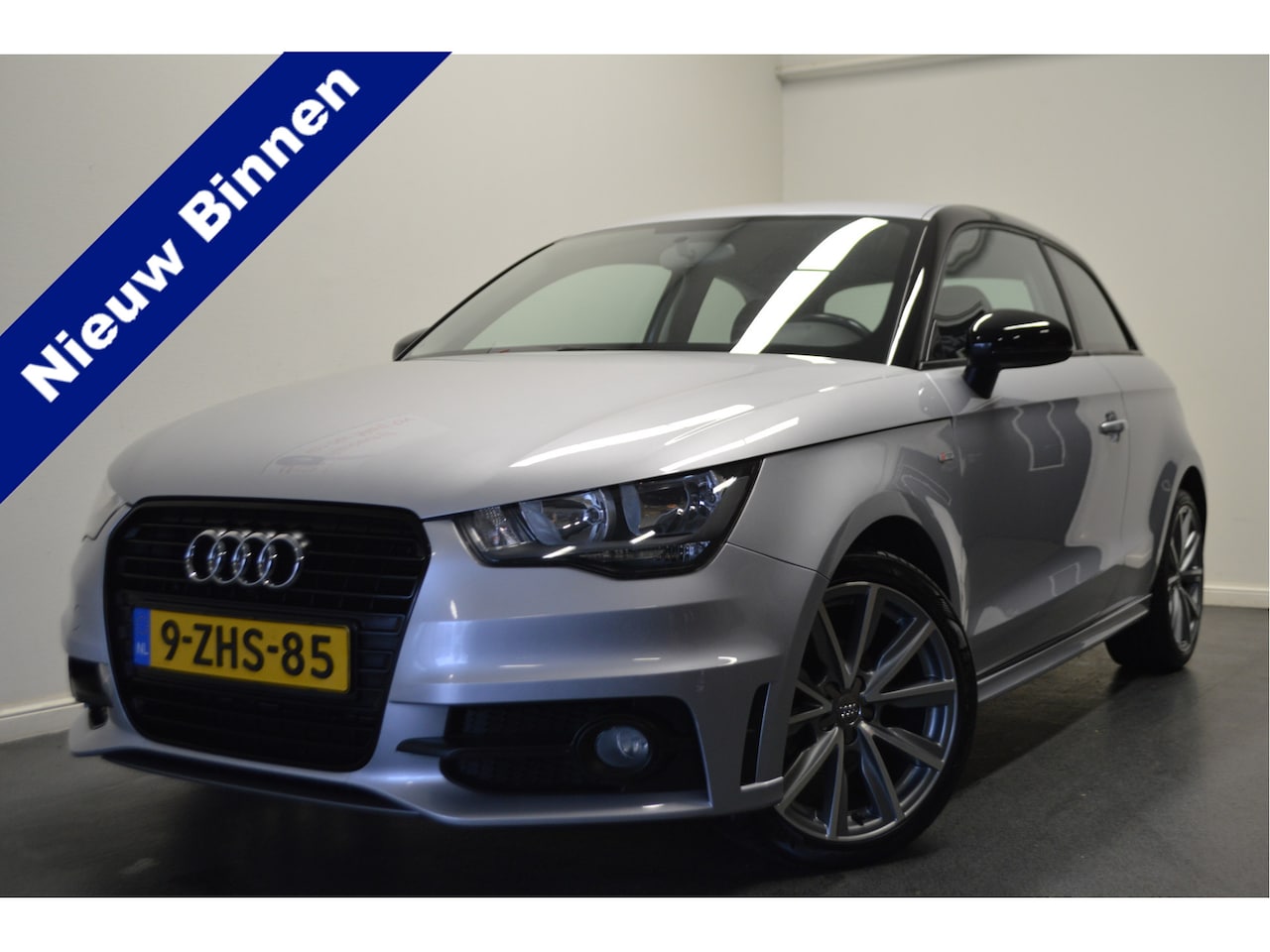 Audi A1 - 1.2 TFSI Admired S-Line , AIRCO , CR CONTR , LMV17 , A KLEP SPOILER , NAVI , - AutoWereld.nl