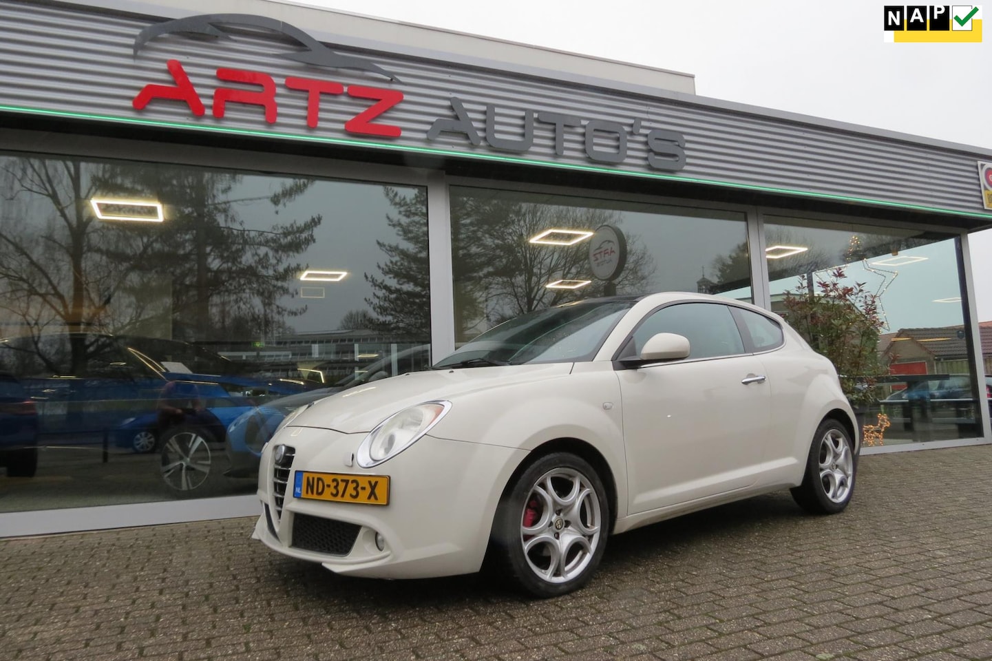 Alfa Romeo MiTo - 1.4 T Centenario XENON l PANORAMADAK l CLIMA - AutoWereld.nl