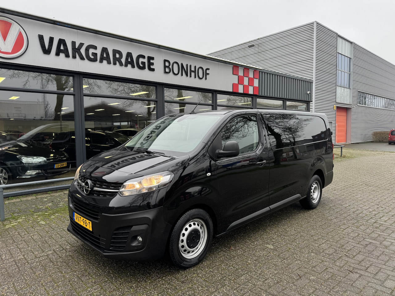 Opel Vivaro - 2.0 CDTI L3H1 DC Edition AUTOMAAT-CAMERA-TREKHAAK-DC - AutoWereld.nl