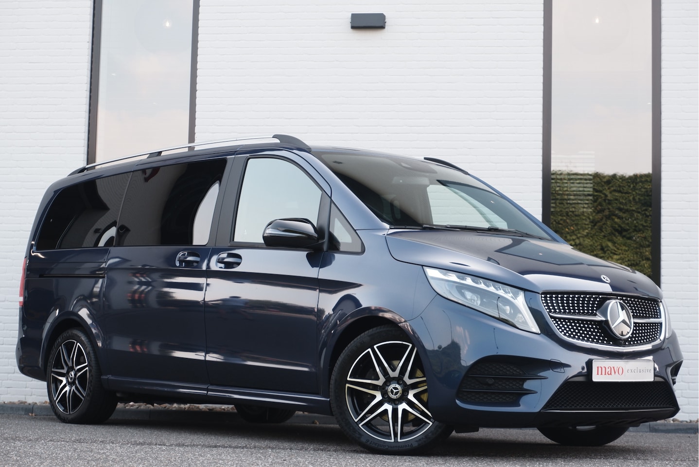 Mercedes-Benz V-klasse - 250d Lang / AMG / DC / 2x Elec Schuifdeur / MBUX (apple carplay) / Camera / NIEUWSTAAT - AutoWereld.nl