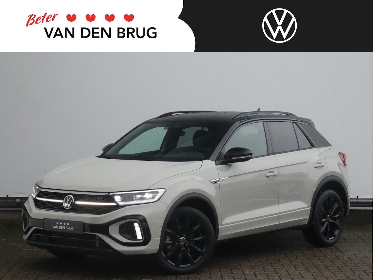 Volkswagen T-Roc - 1.5 TSI 150pk R-Line DSG | Blackstyle | LED Matrix | Keyless | Camera | Stoelverwarming | - AutoWereld.nl