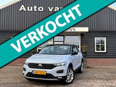 Volkswagen T-Roc - 1.5 TSI Sport / DSG / Digitale teller / Camera / Adaptive cruise / Apple Carplay /