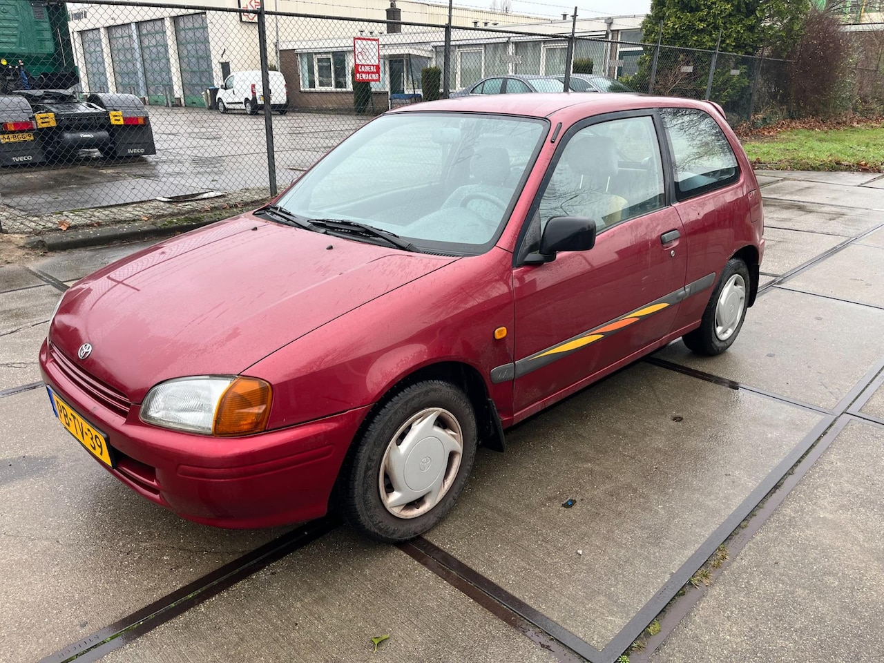 Toyota Starlet - 1.3-16V stuurbekrachtiging elektrische ramen trekhaak - AutoWereld.nl