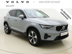 Volvo XC40 - B3 Core / Elektr. Stoelen / Nubuck / Adapt. cruise / BLIS / Stoel + Stuurw. Verwarming / 1