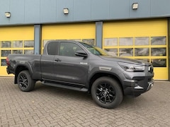 Toyota HiLux - 2.8 D-4D Xtra Cab Invincible