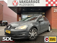 Volkswagen Golf - 1.6 TDI Highline BlueMotion // NAVI // PDC V+A // CLIMA // STOELVERWARMING // CRUISE