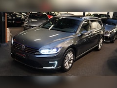 Volkswagen Passat Variant - 1.4 TSI GTE Connected Series Plus | Panorama | Trekhaak | Leder/Alcantara | Apple Carplay