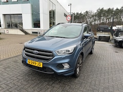 Ford Kuga - 1.5 150pk ST Line | 2000kg trekgewicht | 100% dealer o.h. | 19'' | Panoramadak | Elec. ach