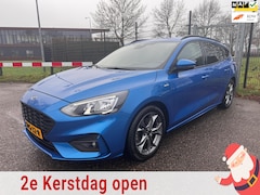 Ford Focus Wagon - 1.0 EcoBoost ST Line Carplay Camera Trekhaak LED