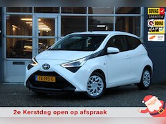 Toyota Aygo - 1.0 VVT-i x-play Airco Camera Carplay Nap