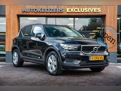 Volvo XC40 - 1.5 T3 Trekhaak Navi 17"L.M. Dakrail Stuurwielbediening