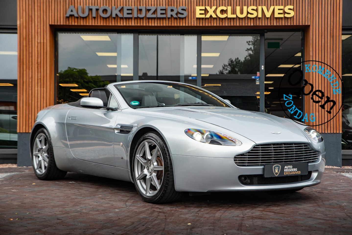 Aston Martin V8 Vantage Roadster - 4.3 V8 Sportshift Youngtimer Top staat - AutoWereld.nl