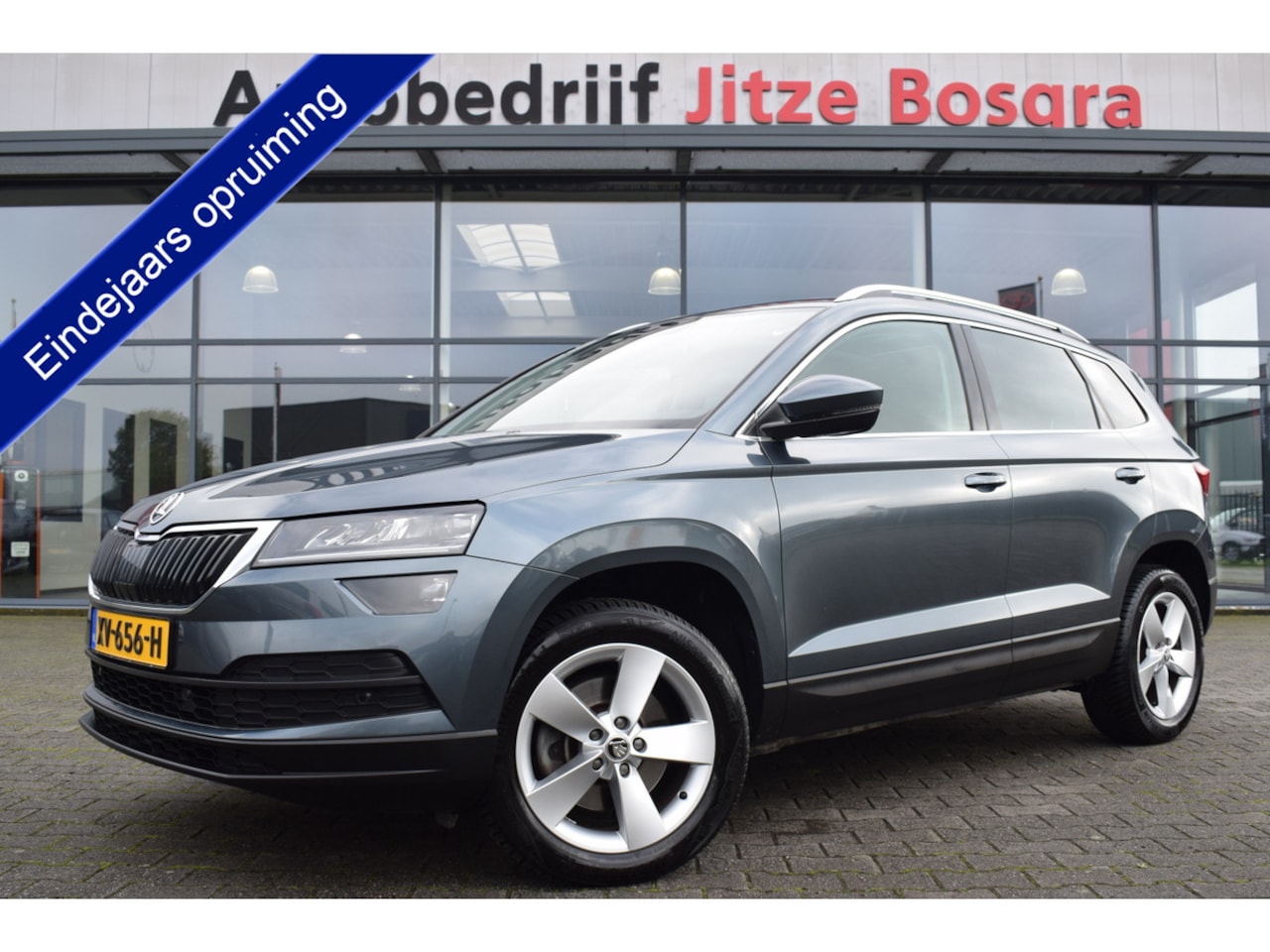 Skoda Karoq - 1.5 TSi Automaat Style LED | Panoramadak | Carplay | Camera | Trekhaak | Full Map Navi | K - AutoWereld.nl