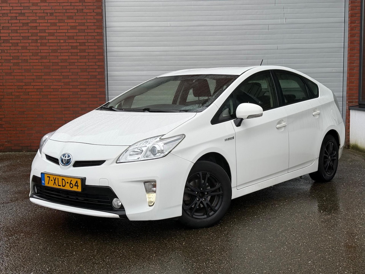 Toyota Prius - 1.8 Comfort Top 5 edition| NAVI| CAMERA| NEW APK - AutoWereld.nl