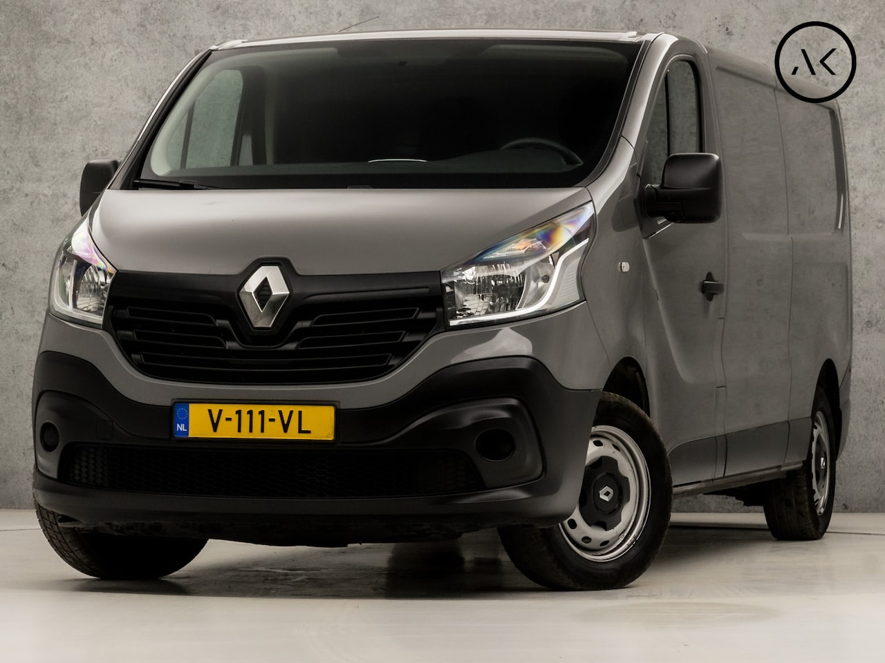 Renault Trafic - 1.6 dCi T29 L2H1 Sport (NARDO GREY, NAVIGATIE, 3 ZITPLAATSEN, BLUETOOTH, AIRCO, CRUISE, TR - AutoWereld.nl