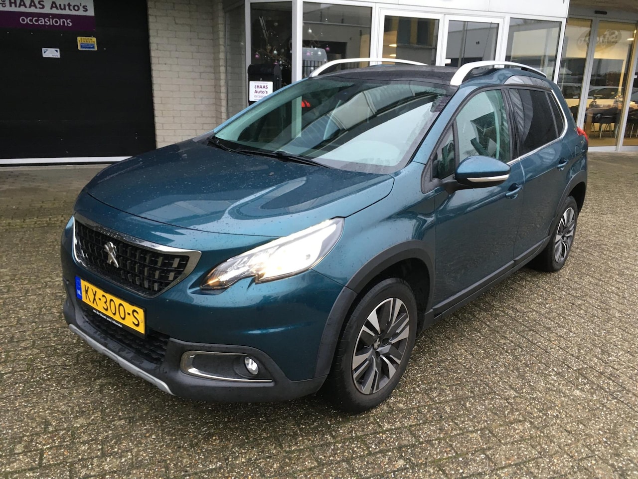 Peugeot 2008 - 1.6 BlueHDi Blue Lease Executive / PANODAK / CLIMA / NAVI / EXPORT PRIJS - AutoWereld.nl