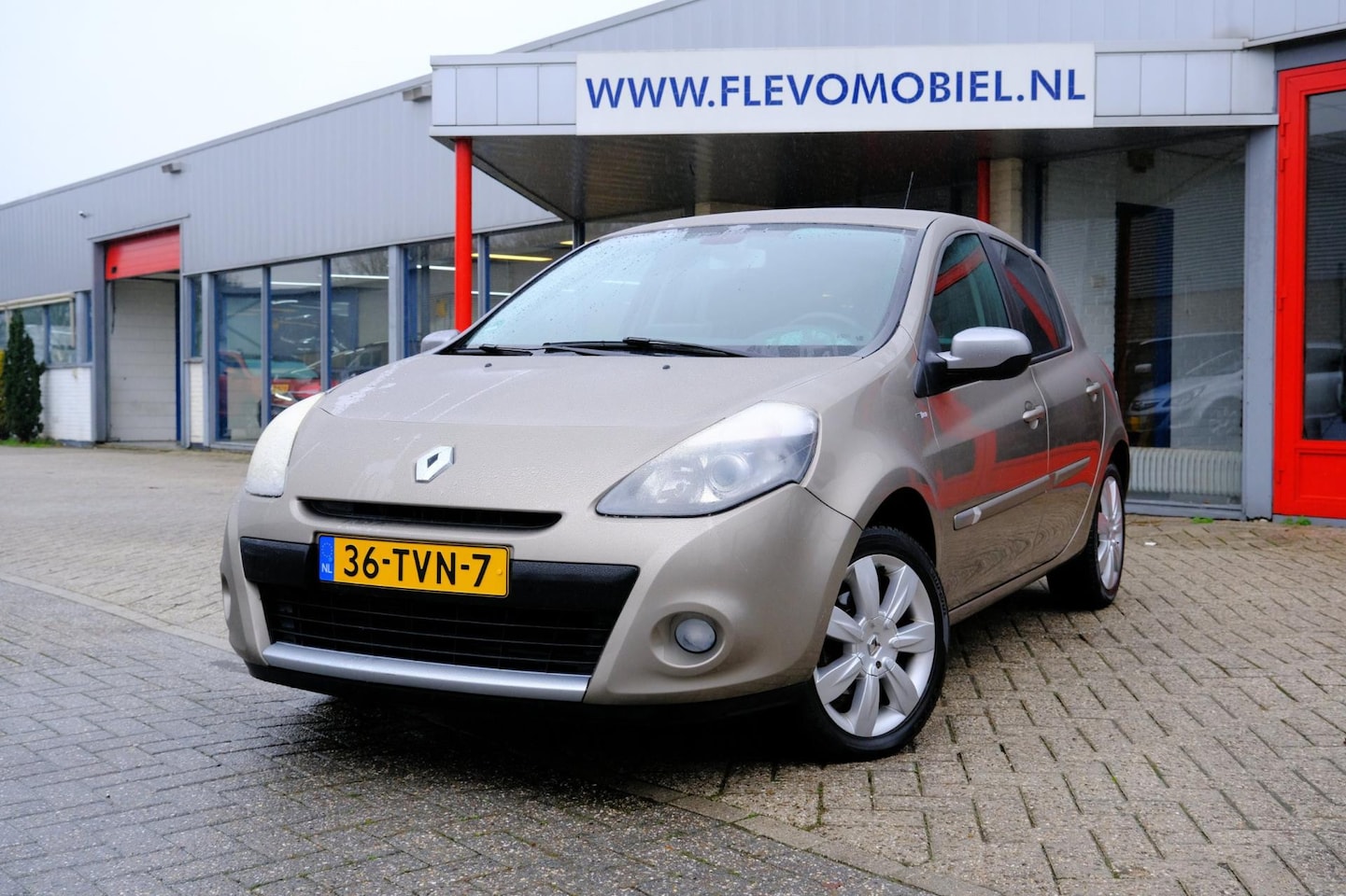 Renault Clio - 1.2 TCe 101pk Night & Day Navi|Clima|LMV - AutoWereld.nl